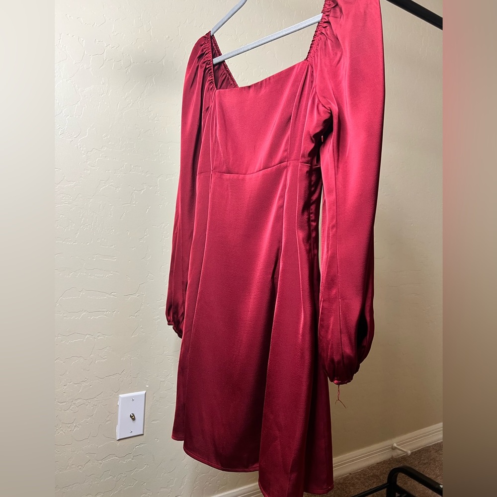 Brand New Lucy Paris Dress, Satin, Size M. *Never worn